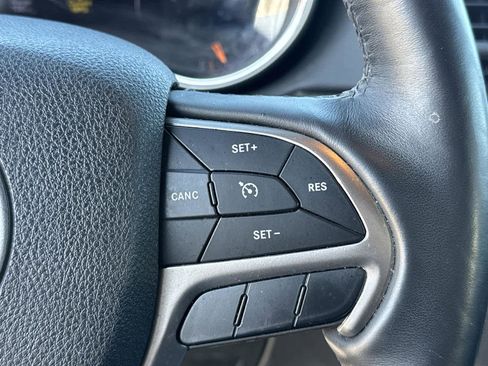 Used 2018 Jeep Grand Cherokee Limited image 21