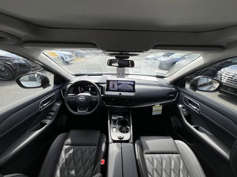 New 2026 Nissan Rogue Platinum image 15