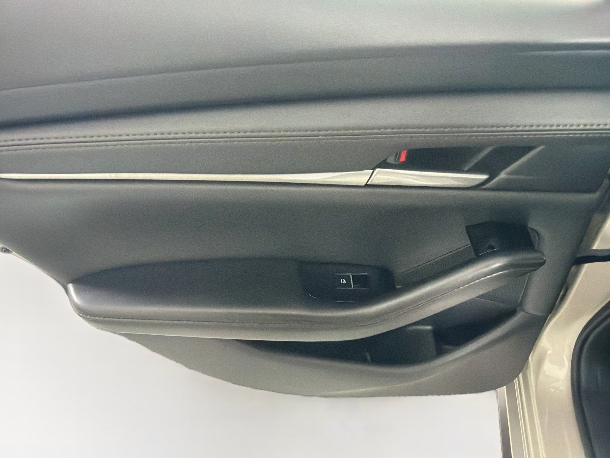 Used 2025 MAZDA MAZDA3 s FWD image 24