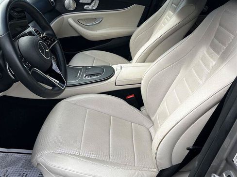 Used 2022 Mercedes-Benz E 350 4MATIC Sedan image 5