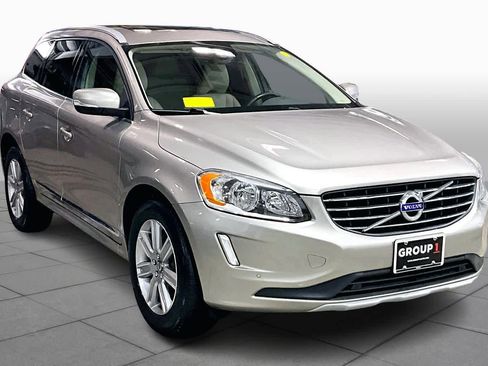 Used 2016 Volvo XC60 T6 w/ Proximity Package image 3