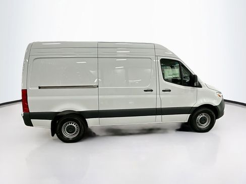 Used 2026 Mercedes-Benz Sprinter 144 Cargo image 9