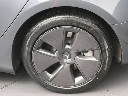 Used 2023 Tesla Model 3 Standard Range RWD image 36