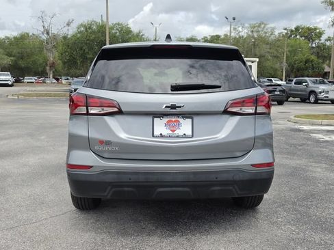 Used 2023 Chevrolet Equinox LS w/ LS Convenience Package FWD image 4