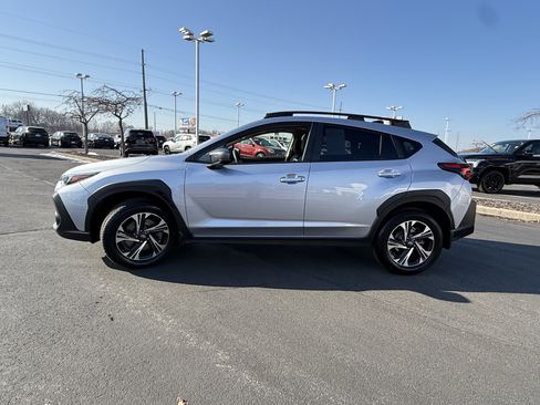 Used 2024 Subaru Crosstrek 2.0i Premium image 5
