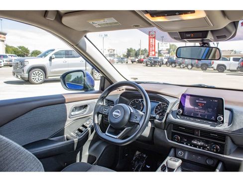 Used 2023 Nissan Rogue SV AWD/4WD image 22