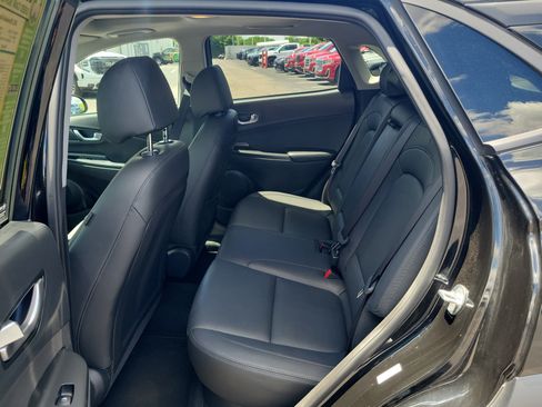 Used 2022 Hyundai Kona Limited AWD/4WD image 12