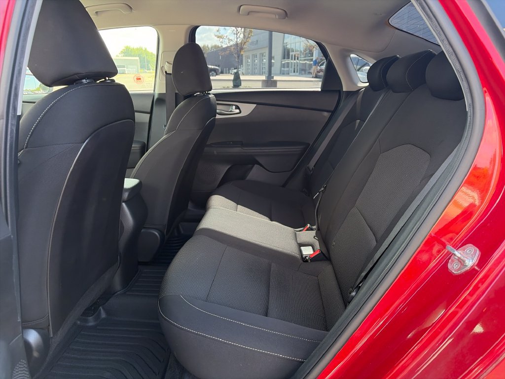 Used 2021 Kia Forte LXS FWD image 22