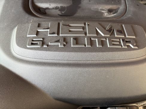 Used 2024 RAM 2500 Big Horn w/ Night Edition AWD/4WD image 40