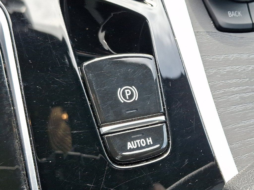Used 2023 BMW 540i xDrive w/ M Sport Package AWD/4WD image 25