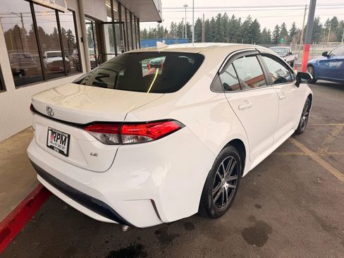 Used 2020 Toyota Corolla LE image 5