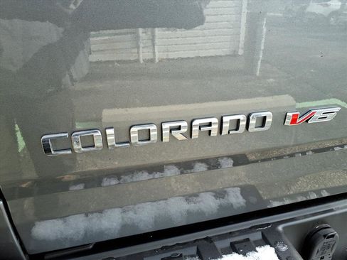 Used 2018 Chevrolet Colorado LT w/ LT Convenience Package image 18