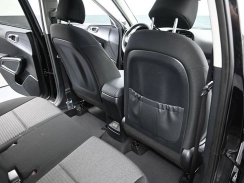 Used 2023 Kia Soul EX FWD image 10