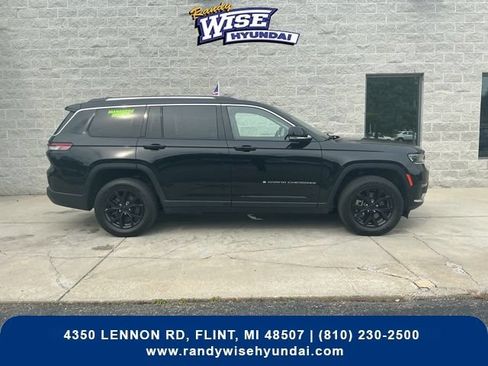 Used 2022 Jeep Grand Cherokee L Limited w/ Luxury Tech Group II AWD/4WD image 11