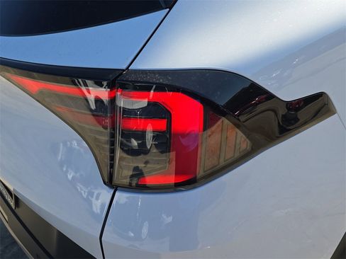 New 2026 Kia Sportage EX image 11