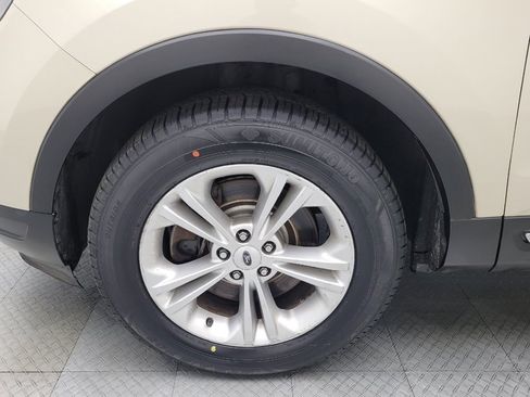 Used 2018 Ford Explorer XLT w/ Equipment Group 201A image 31