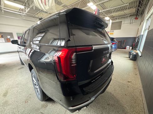 New 2026 GMC Yukon XL Denali w/ Denali Reserve Package image 7
