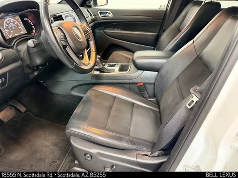 Used 2022 Jeep Grand Cherokee Laredo X RWD image 16