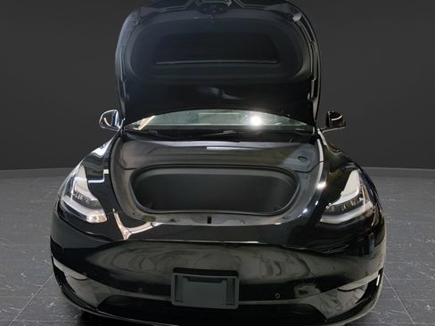 Used 2020 Tesla Model Y Long Range AWD/4WD image 27