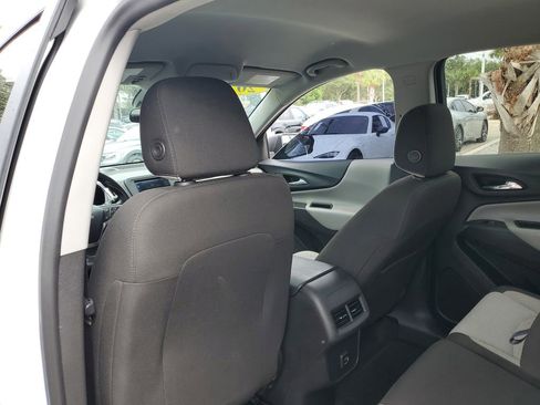 Used 2023 Chevrolet Equinox LS w/ LS Convenience Package image 9