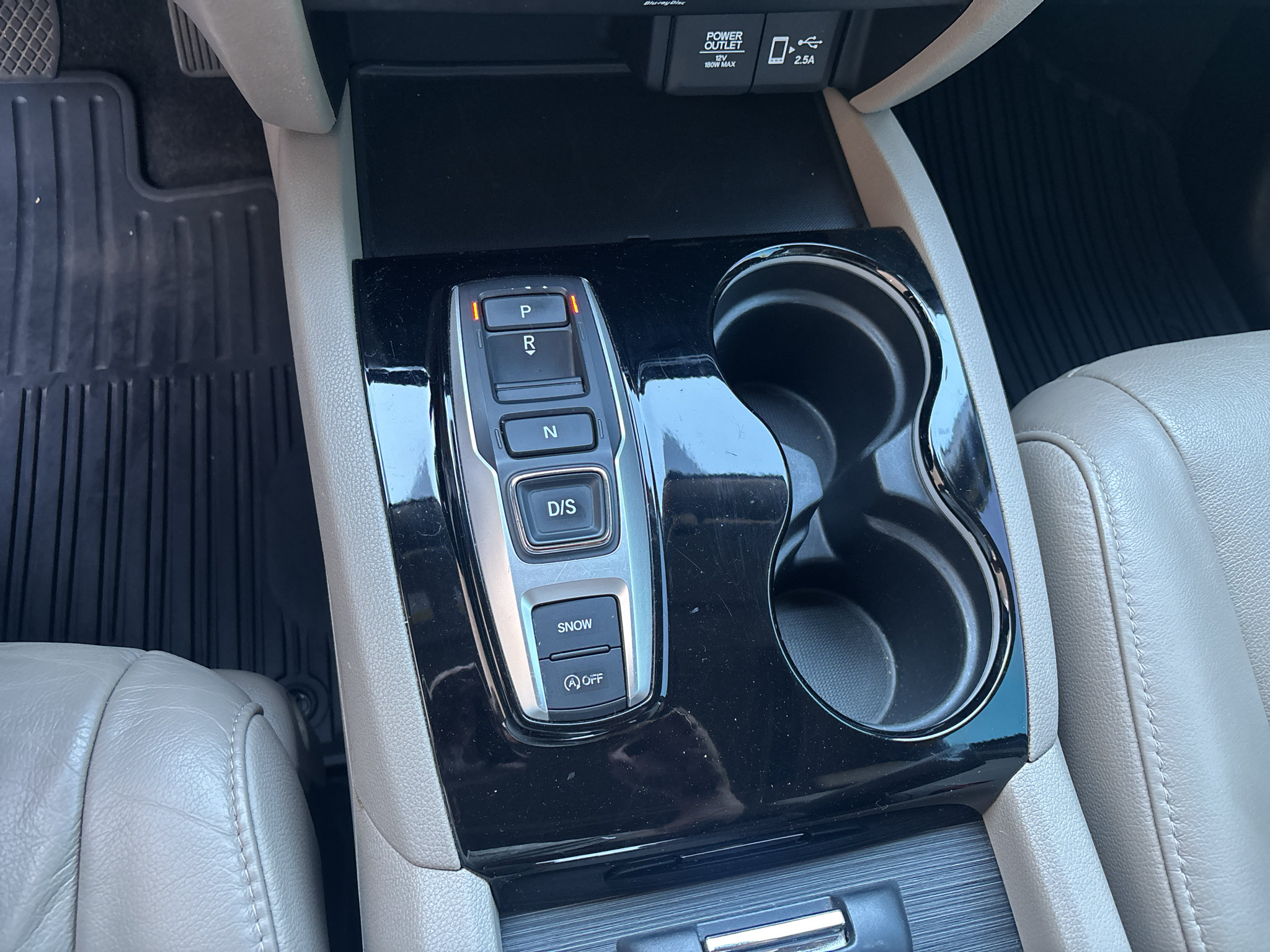 Used 2021 Honda Pilot Touring image 13