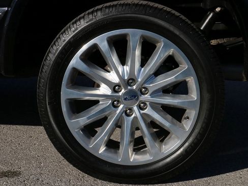 Used 2020 Ford F150 Limited w/ Trailer Tow Package image 8