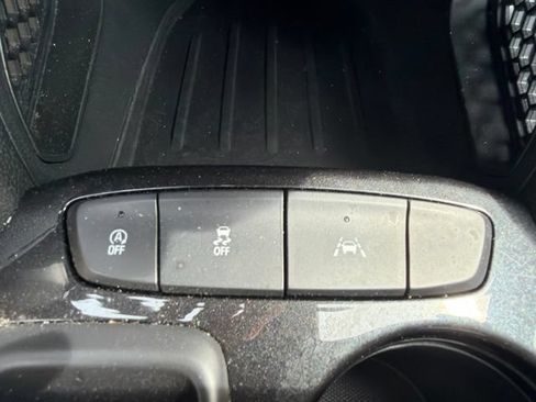 Used 2023 Chevrolet TrailBlazer LT FWD image 29