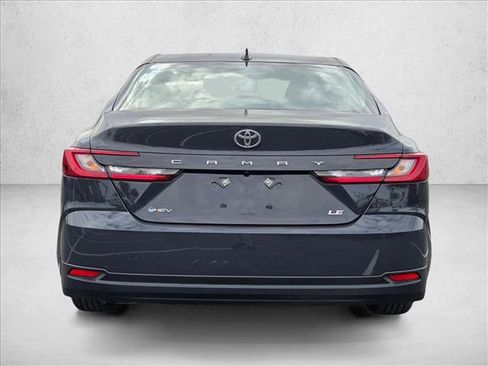 Used 2025 Toyota Camry LE image 7