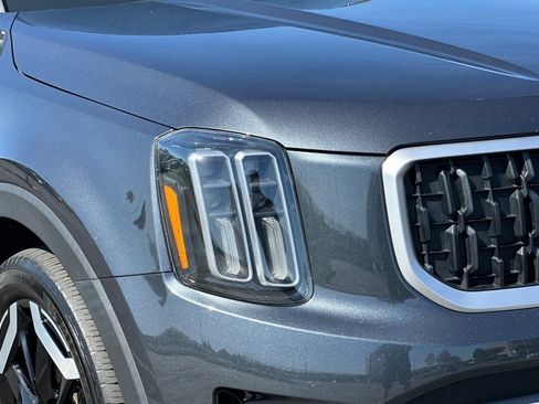 Used 2024 Kia Telluride EX image 50