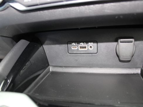 Used 2024 Nissan Altima 2.5 SV FWD image 18