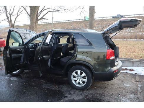 Used 2012 Kia Sorento LX w/ V6 Convenience Pkg image 15
