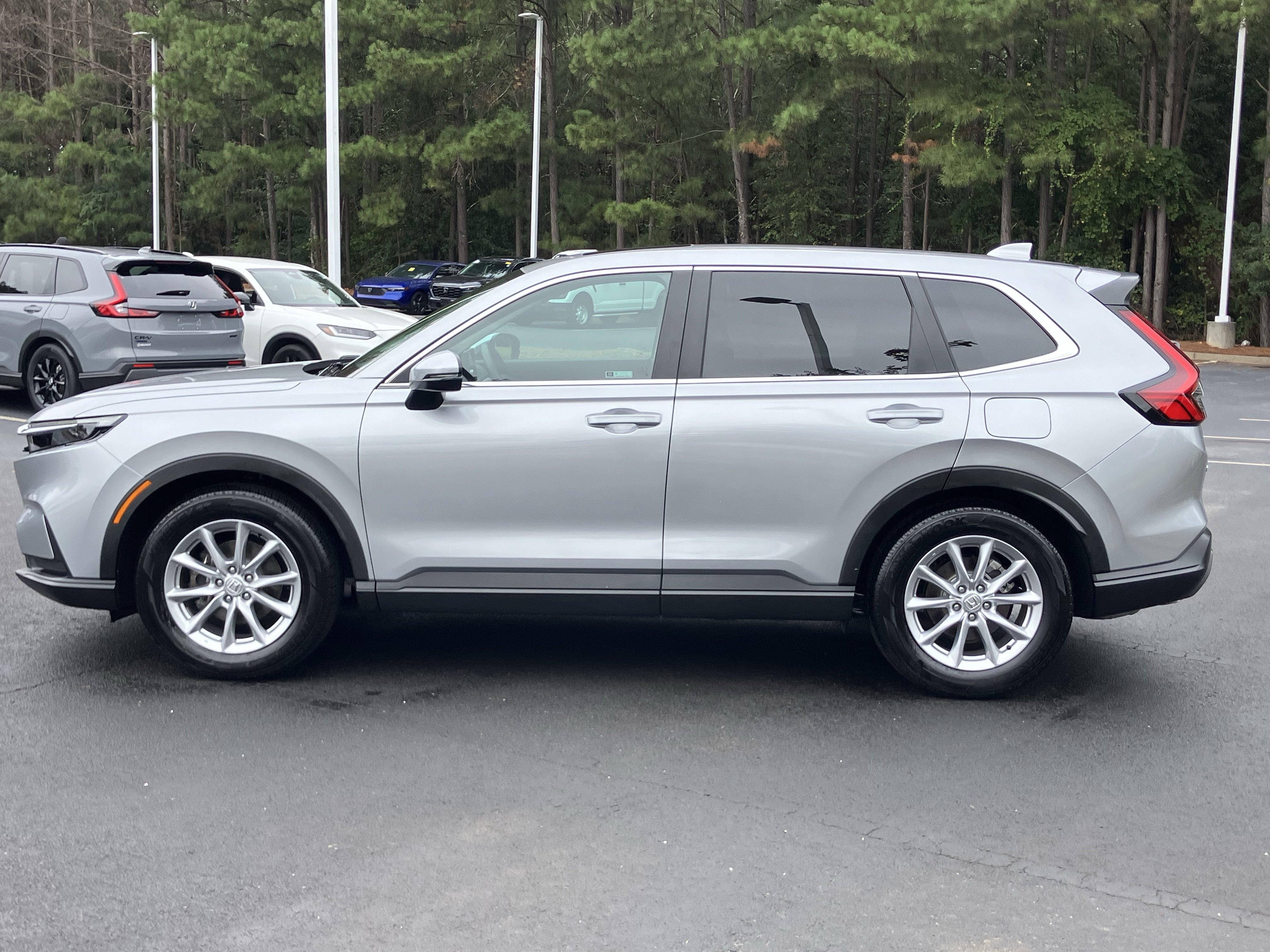 Used 2026 Honda CR-V EX image 7