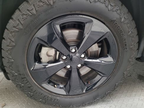 Used 2019 Jeep Cherokee Latitude Plus image 31