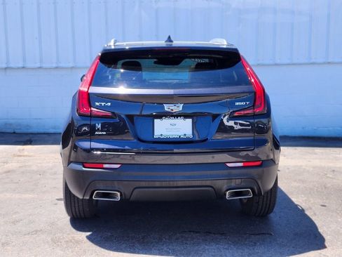 Used 2022 Cadillac XT4 Luxury w/ Cold Weather Package AWD/4WD image 4