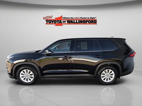 Certified 2024 Toyota Grand Highlander FWD image 2