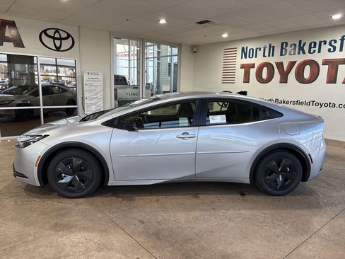 New 2026 Toyota Prius Plug-In Hybrid image 7