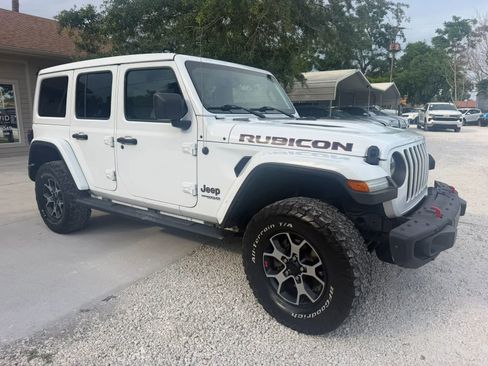 Used 2019 Jeep Wrangler Unlimited Rubicon AWD/4WD image 2