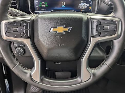 Used 2023 Chevrolet Silverado 1500 LT AWD/4WD image 5