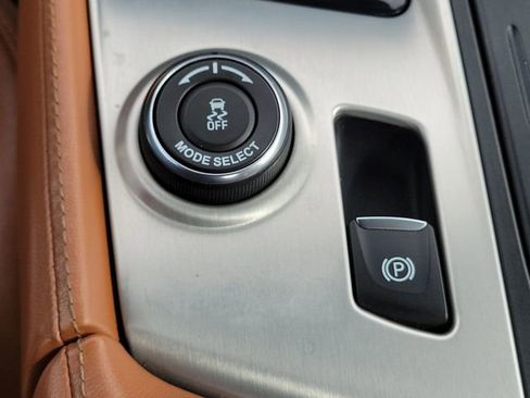 Used 2015 Chevrolet Corvette Stingray w/ 2LT Preferred Equipment Group image 32