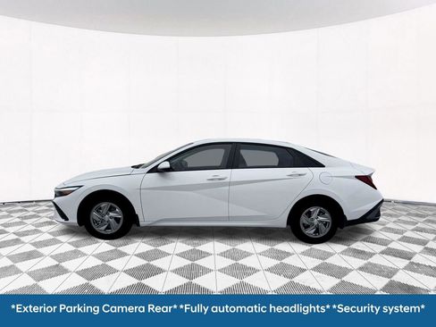 New 2026 Hyundai Elantra SE image 4