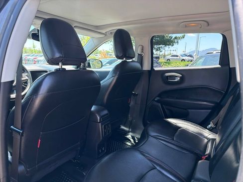 Used 2019 Jeep Compass Trailhawk w/ Leather Interior Group AWD/4WD image 21