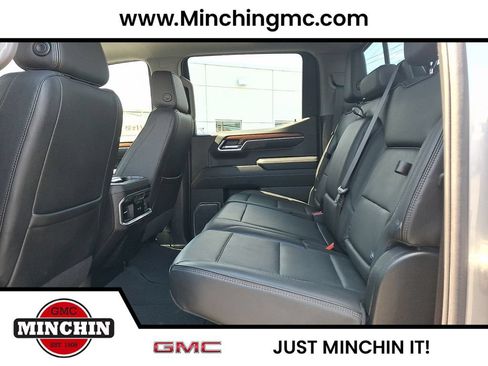 Used 2023 GMC Sierra 1500 Denali AWD/4WD image 10