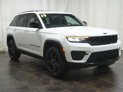 Used 2019 Jeep Grand Cherokee Laredo