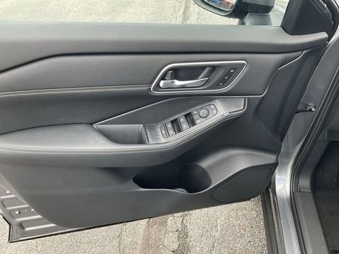 New 2026 Nissan Rogue Platinum AWD/4WD image 26
