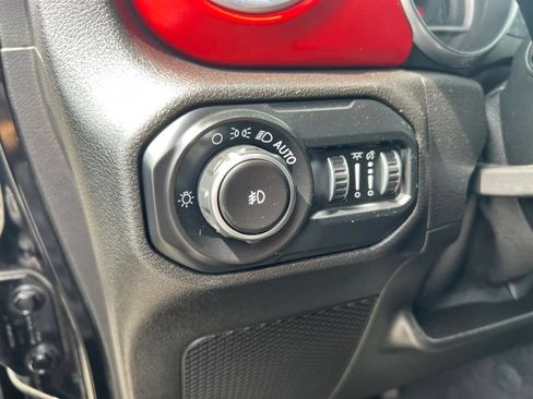 Used 2019 Jeep Wrangler Unlimited Rubicon w/ Advanced Safety Group AWD/4WD image 23