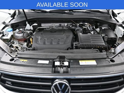 Used 2023 Volkswagen Tiguan SE R-Line image 37
