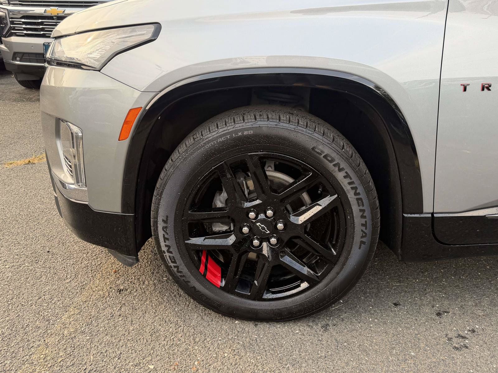 Certified 2023 Chevrolet Traverse Premier w/ Redline Edition AWD/4WD image 7