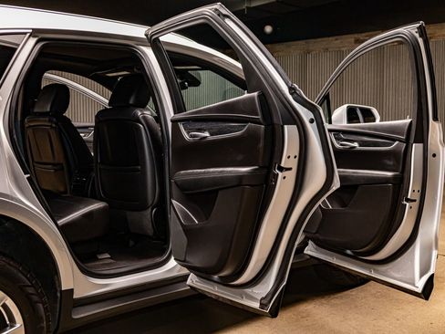 Used 2020 Cadillac XT5 Premium Luxury image 28