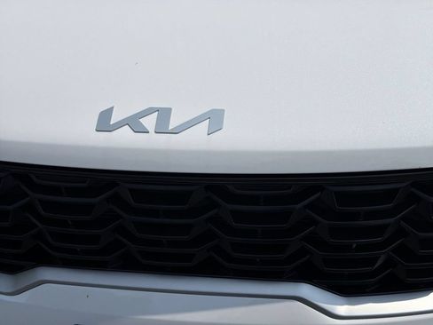 New 2026 Kia Sorento LX FWD image 12