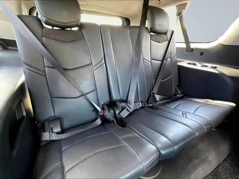 Used 2019 Cadillac Escalade ESV Luxury image 28